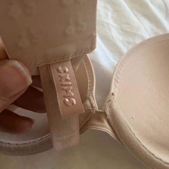 SKIMS Beige Nude Push Up Seamless Bra 34b - Picture 6 of 7